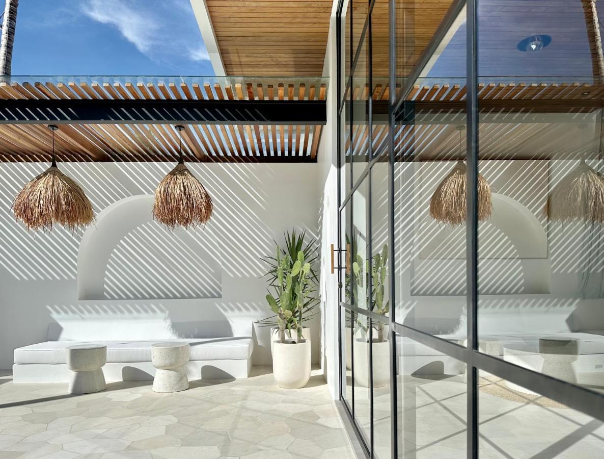 Villa The By The Young *