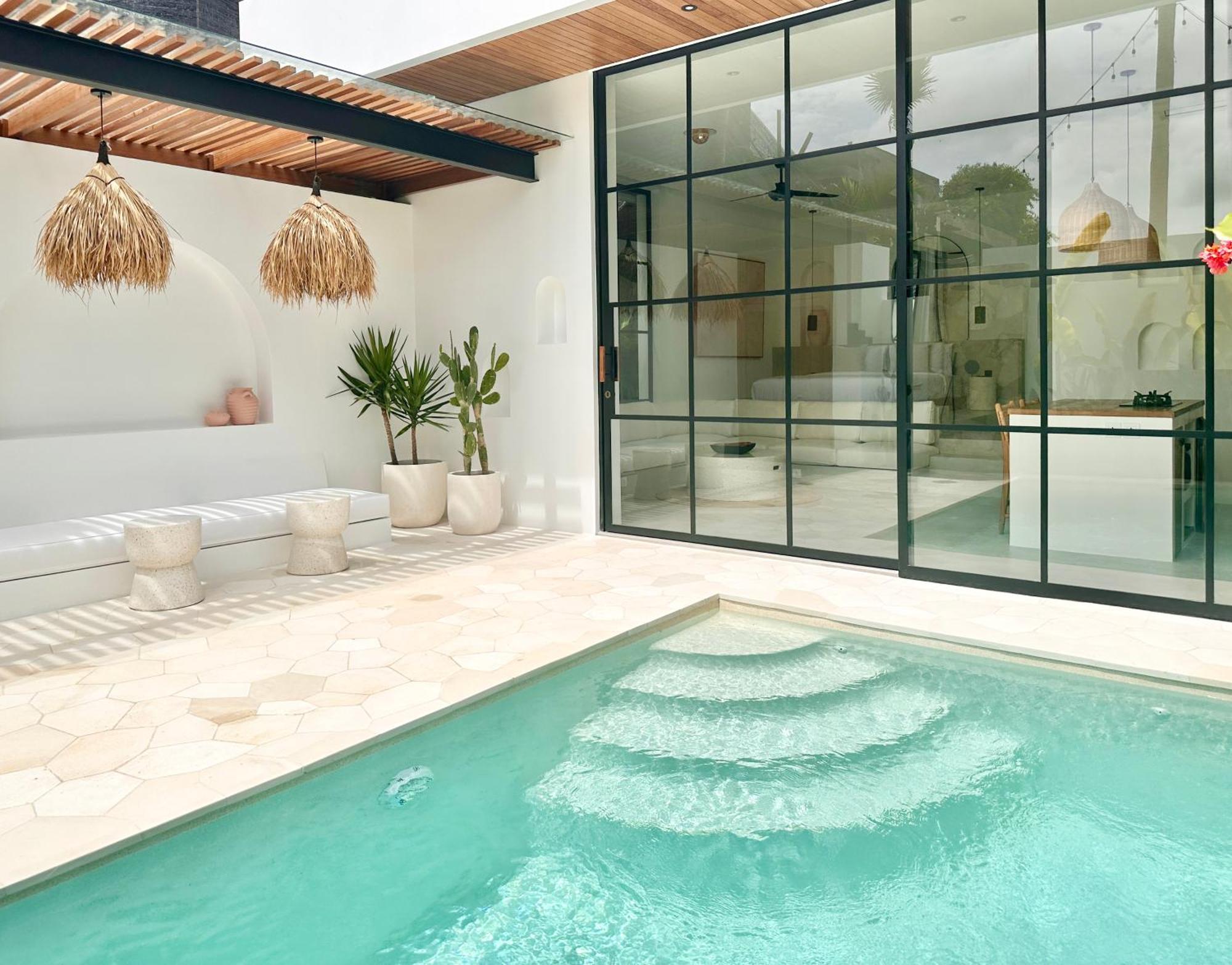 Villa The By The Young