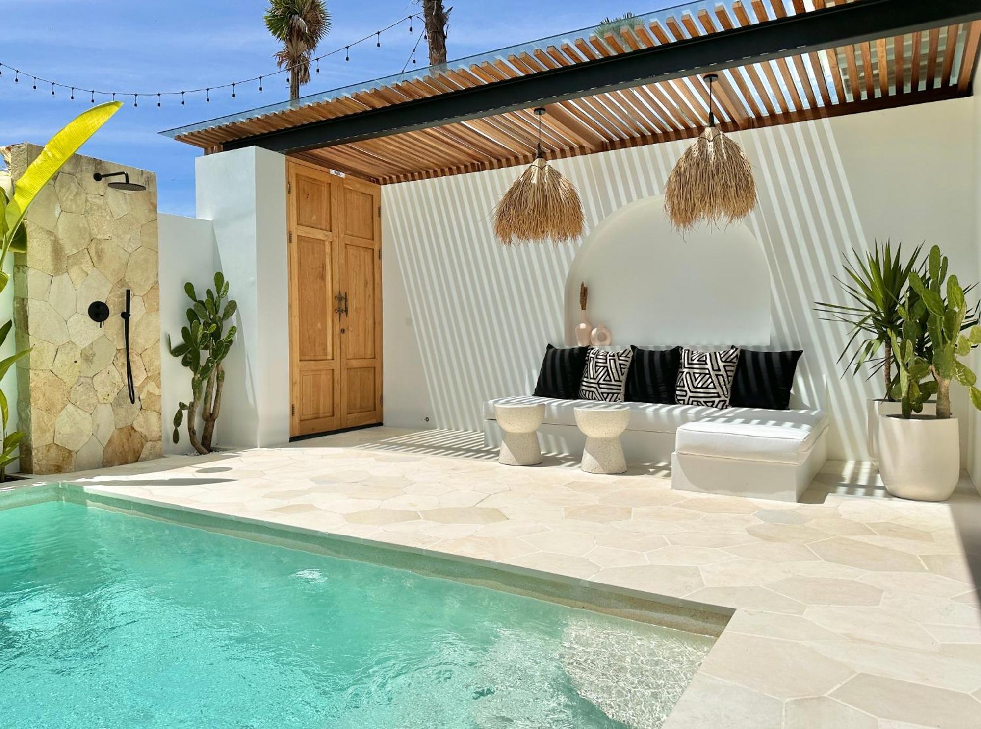 Villa The By The Young *