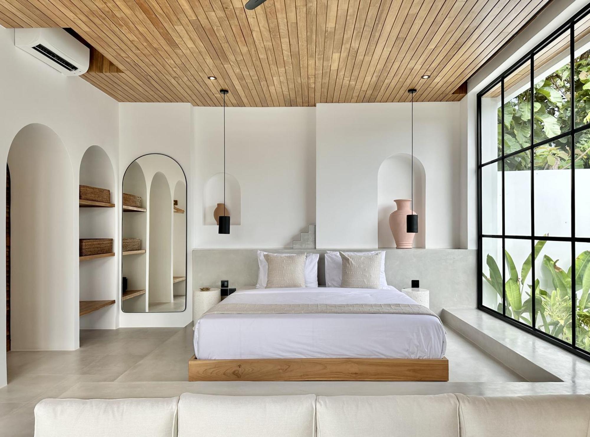 The By The Young * Uluwatu (Bali)